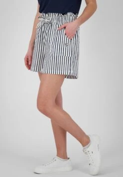 BECCAAK B - Shorts - White -Alife & Kickin 4f7e320835ed40ba8ada34e341c28f68